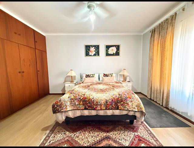 4 BEDROOM HOUSE FOR SALE IN PANORAMA